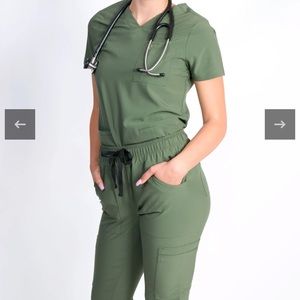 Medgear Jogger Scrubs Set. OLIVE. NWT.